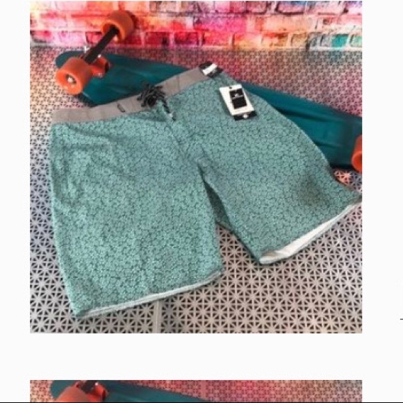 🌻ROXY🌻 - Picture 2 of 4